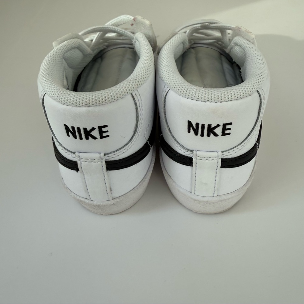 Nike Blazer Mid ’77 Toddler Sneakers White Black Size 8 Velcro - Picture 5 of 7